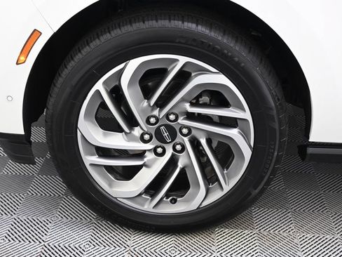 Certified 2025 Lincoln Navigator L Reserve AWD/4WD image 20
