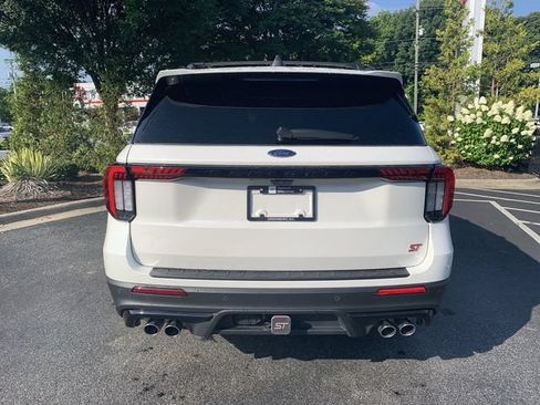 Used 2025 Ford Explorer ST w/ Sun And Sound Package AWD/4WD image 7