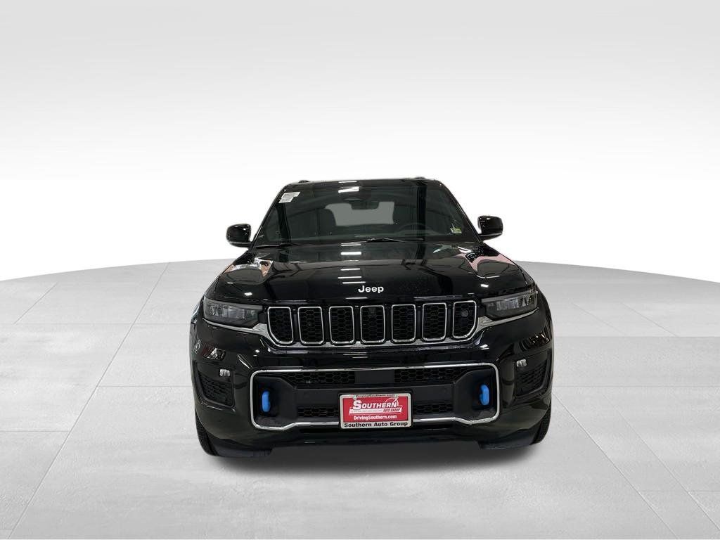 Used 2024 Jeep Grand Cherokee Overland w/ Advanced Protech Group III AWD/4WD image 13