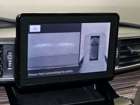 Used 2023 Ford Explorer Limited w/ Equipment Group 301A image 21