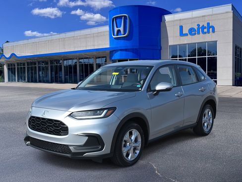 Used 2023 Honda HR-V LX image 1