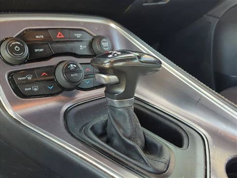 Used 2018 Dodge Challenger SXT RWD image 21