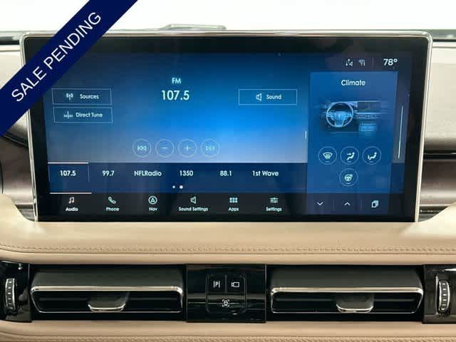 Used 2023 Lincoln Nautilus Reserve AWD/4WD image 12