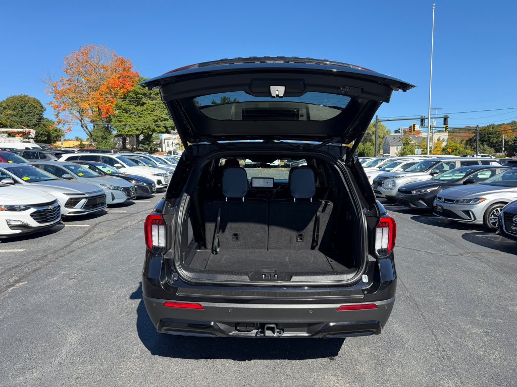 Used 2025 Ford Explorer ST-Line AWD/4WD image 20