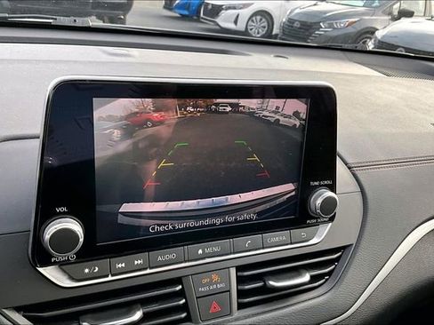 Used 2022 Nissan Altima 2.5 SR image 11