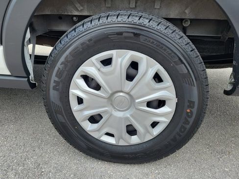 Certified 2017 Ford Transit 350 XLT RWD image 5