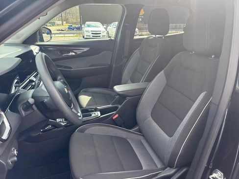 Used 2025 Chevrolet TrailBlazer LT image 11