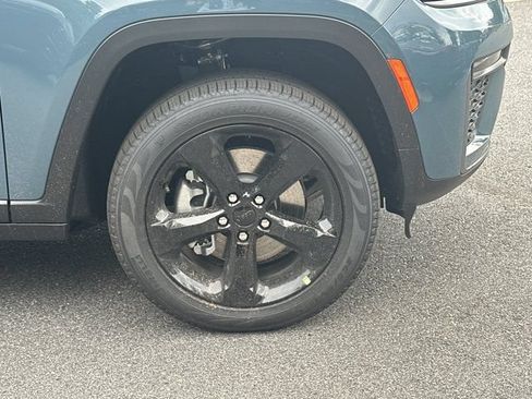 New 2026 Jeep Grand Cherokee L Limited AWD/4WD image 12