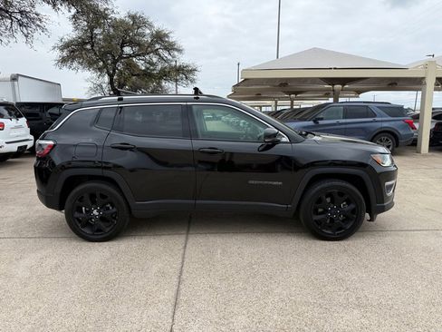 Used 2018 Jeep Compass Limited w/ Navigation Group image 8