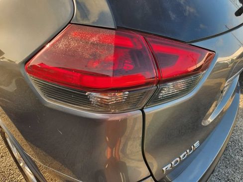 Used 2020 Nissan Rogue SV FWD image 7