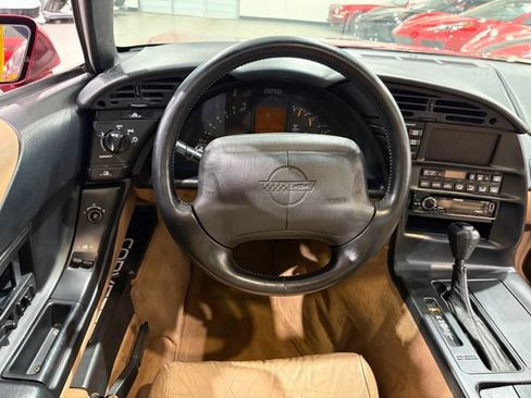 Used 1994 Chevrolet Corvette Coupe RWD image 9