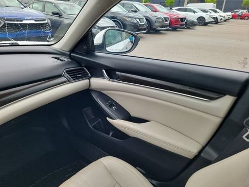 Used 2021 Honda Accord Touring image 15