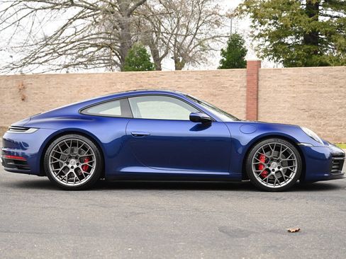 Used 2021 Porsche 911 Carrera S image 5