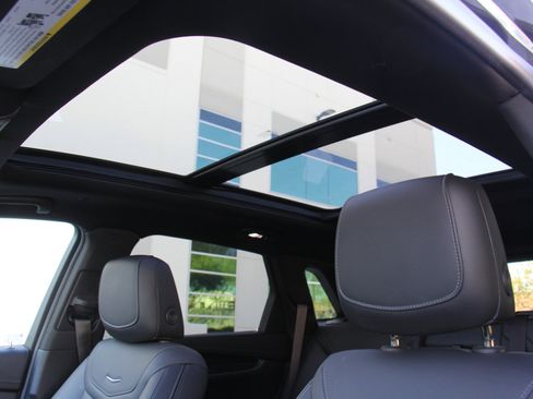 Used 2021 Cadillac XT5 Premium Luxury image 22