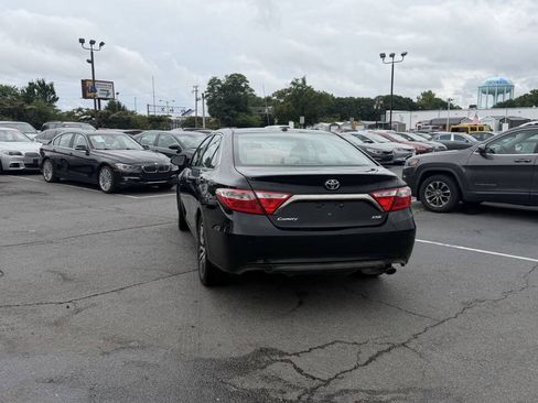Used 2017 Toyota Camry XSE w/ Moonroof Package FWD image 7