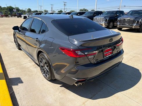 Used 2025 Toyota Camry SE FWD image 7