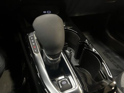 Used 2025 Chevrolet Trax LT image 12