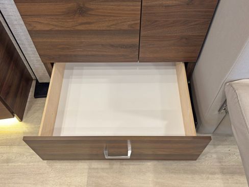 Used 2021 Mercedes-Benz Sprinter 3500 w/ Acoustic Package image 65