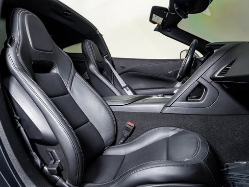 Used 2017 Chevrolet Corvette Z06 w/ Battery Protection Package image 19