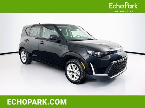 Used 2025 Kia Soul LX w/ LX Technology Package image 1