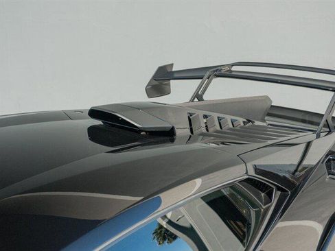 Used 2021 Lamborghini Huracan STO image 28