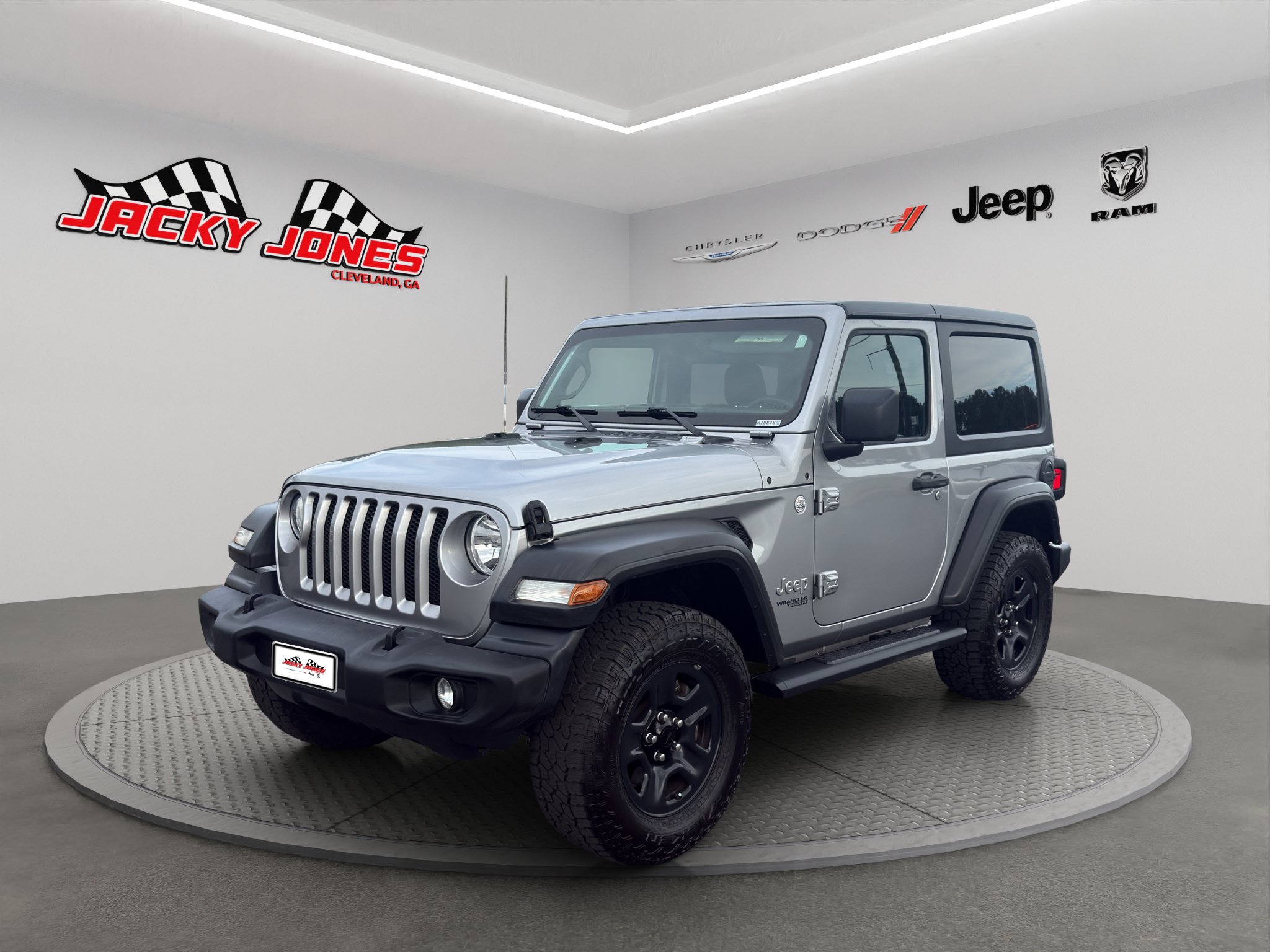 Used 2019 Jeep Wrangler Sport AWD/4WD image 2