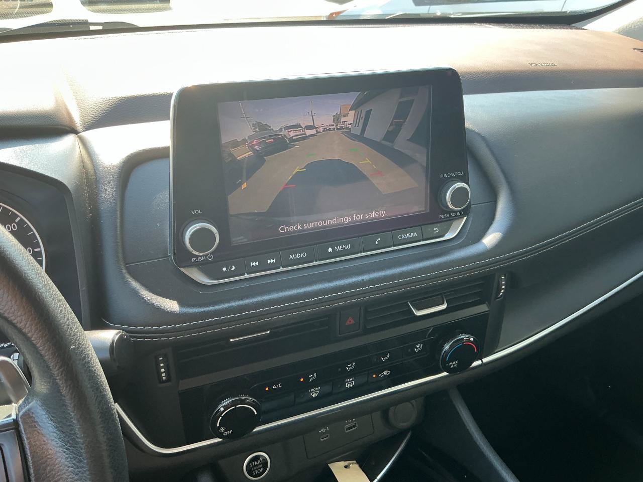 Used 2023 Nissan Rogue S AWD/4WD image 15