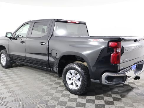 Used 2025 Chevrolet Silverado 1500 LT image 8