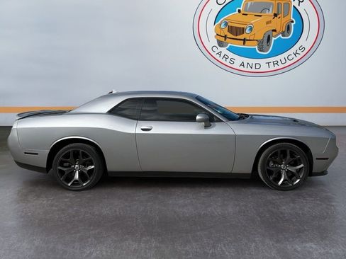 Used 2018 Dodge Challenger SXT Plus RWD image 7