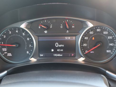 Used 2024 Chevrolet Equinox LT FWD image 25
