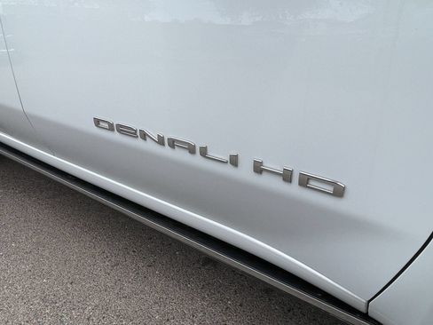 Used 2022 GMC Sierra 2500 Denali w/ Denali Ultimate Package AWD/4WD image 5