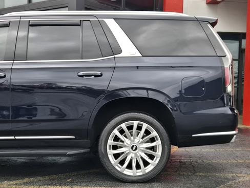 Used 2021 Cadillac Escalade Premium Luxury image 7