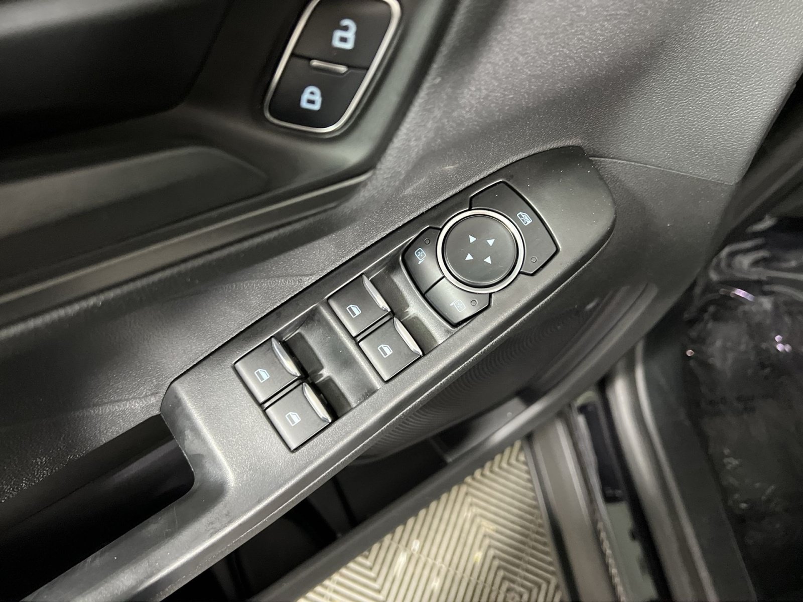 Certified 2023 Ford Escape Active AWD/4WD image 15