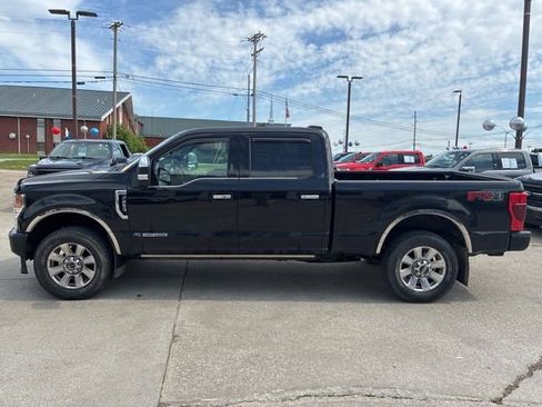 Used 2020 Ford F250 Platinum w/ FX4 Off-Road Package AWD/4WD image 4