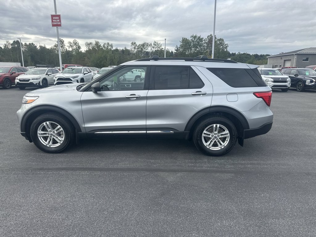 Used 2020 Ford Explorer XLT w/ Equipment Group 202A AWD/4WD image 5