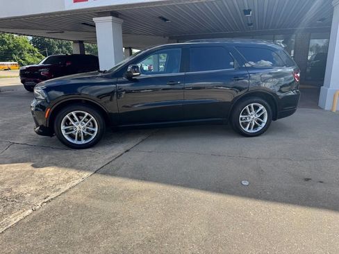 Used 2024 Dodge Durango GT RWD image 3