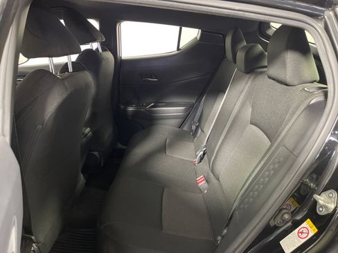 Used 2019 Toyota C-HR LE FWD image 13