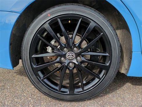 Used 2023 Toyota Camry XSE image 11