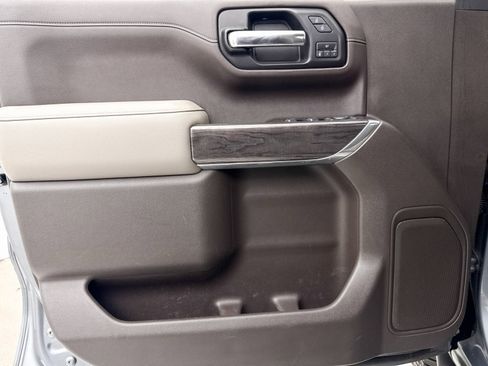 Used 2019 Chevrolet Silverado 1500 LTZ image 29