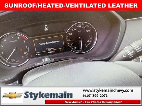 Used 2023 Cadillac XT4 Premium Luxury w/ Enhanced Visibility Package image 9