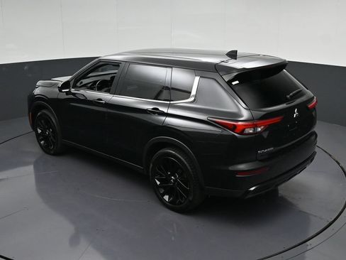 Used 2023 Mitsubishi Outlander SE FWD image 17