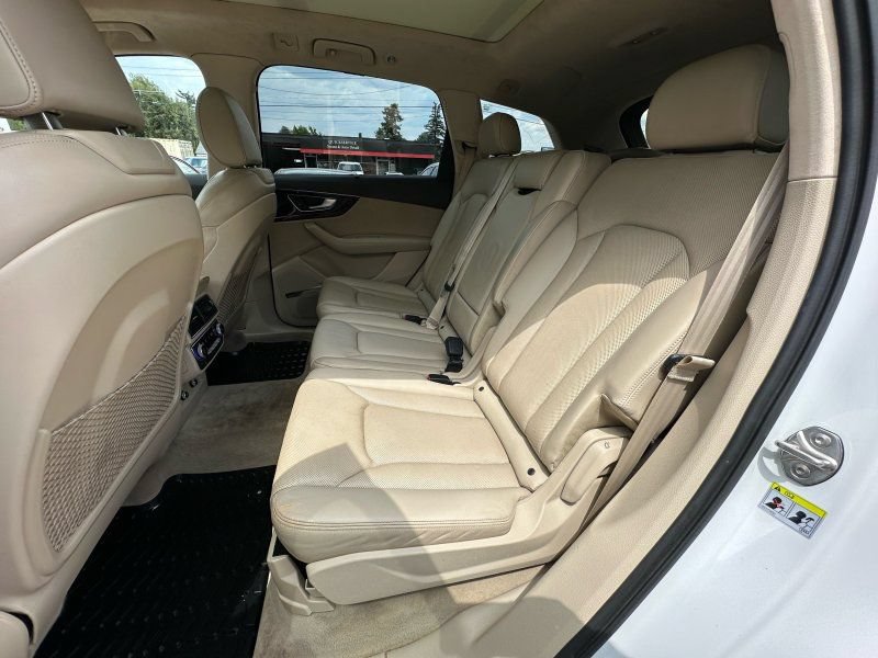Used 2018 Audi Q7 3.0T Prestige AWD/4WD image 14