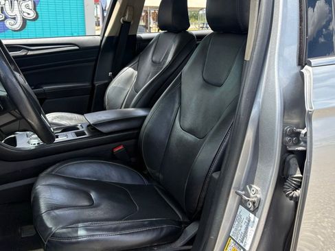Used 2020 Ford Fusion Titanium AWD/4WD image 9