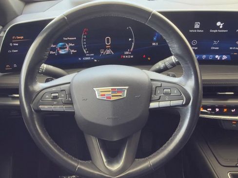 Used 2024 Cadillac XT4 Premium Luxury FWD image 19
