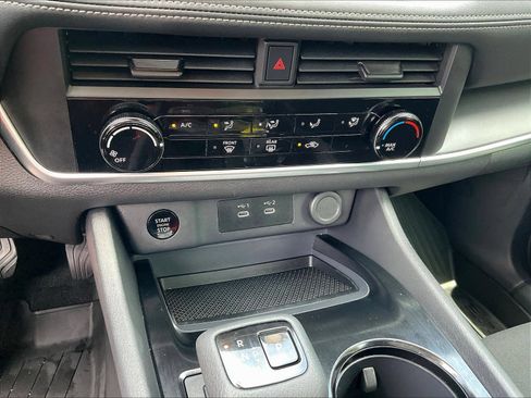 Certified 2025 Nissan Rogue S AWD/4WD image 17