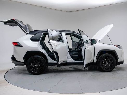 Used 2022 Toyota RAV4 XSE image 14