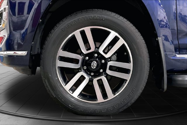 Used 2014 Toyota 4Runner Limited w/ Convenience Package AWD/4WD image 9