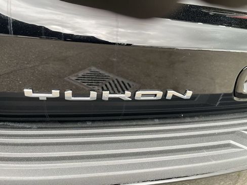 New 2026 GMC Yukon XL AT4 AWD/4WD image 33