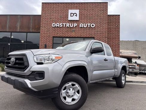 Used 2020 Toyota Tacoma SR image 1