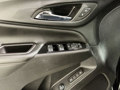 Used 2022 Chevrolet Equinox Premier image 23